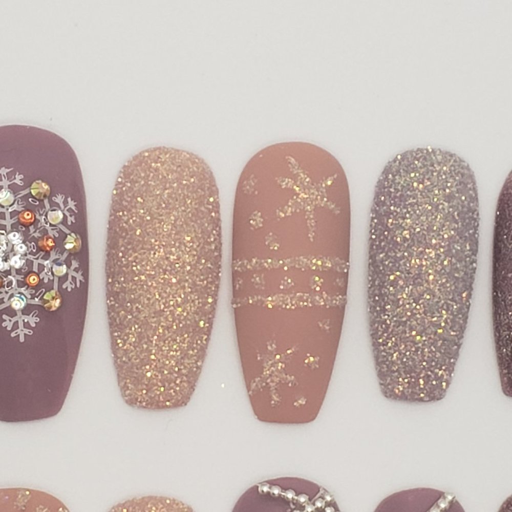 Christmas Press on Nails - Picture 7 of 12